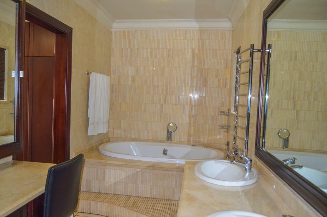 Emangunini Guest House Richards Bay Exterior foto